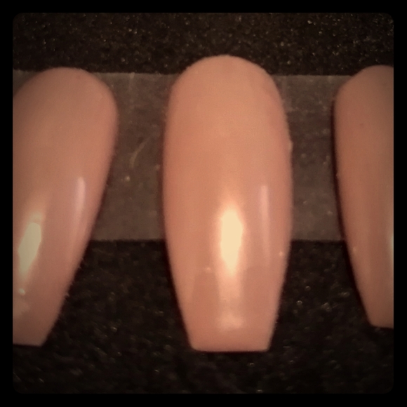Beige Press On Nails - Picture 1 of 3